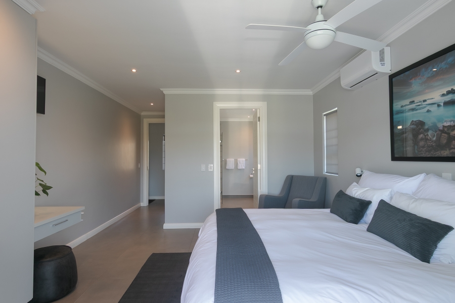 4 Bedroom Property for Sale in Kingfisher Creek Western Cape